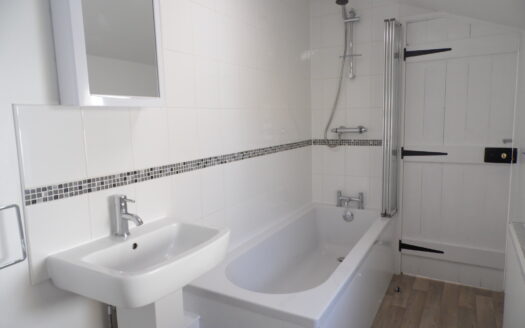 2 bedroom house in Newport