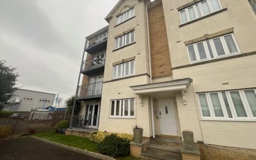 Flat flat to rent in East Cowes