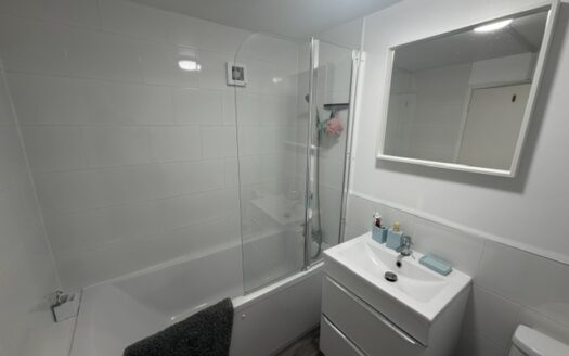 2 bedroom flat in Ryde
