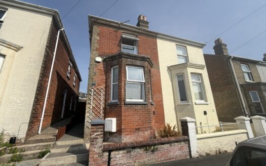 House house to rent in East Cowes