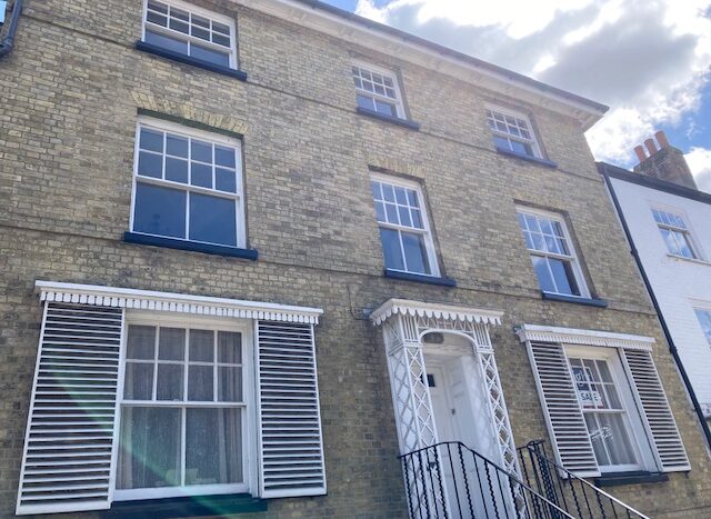 2nd Floor Flat flat to rent in Newport