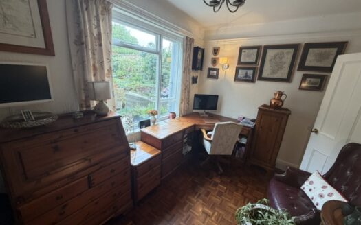 5 bedroom house in Newport