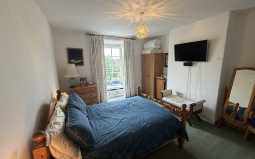 5 bedroom house in Newport