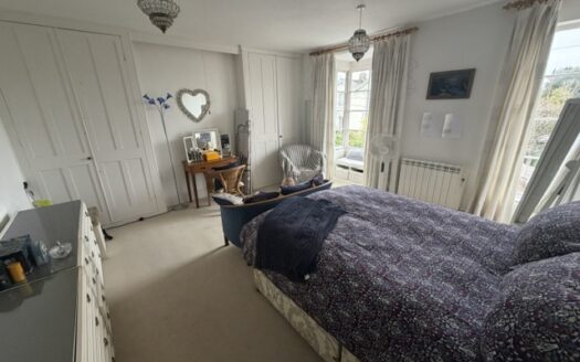5 bedroom house in Newport