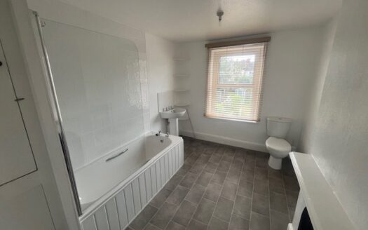 2 bedroom house in Newport